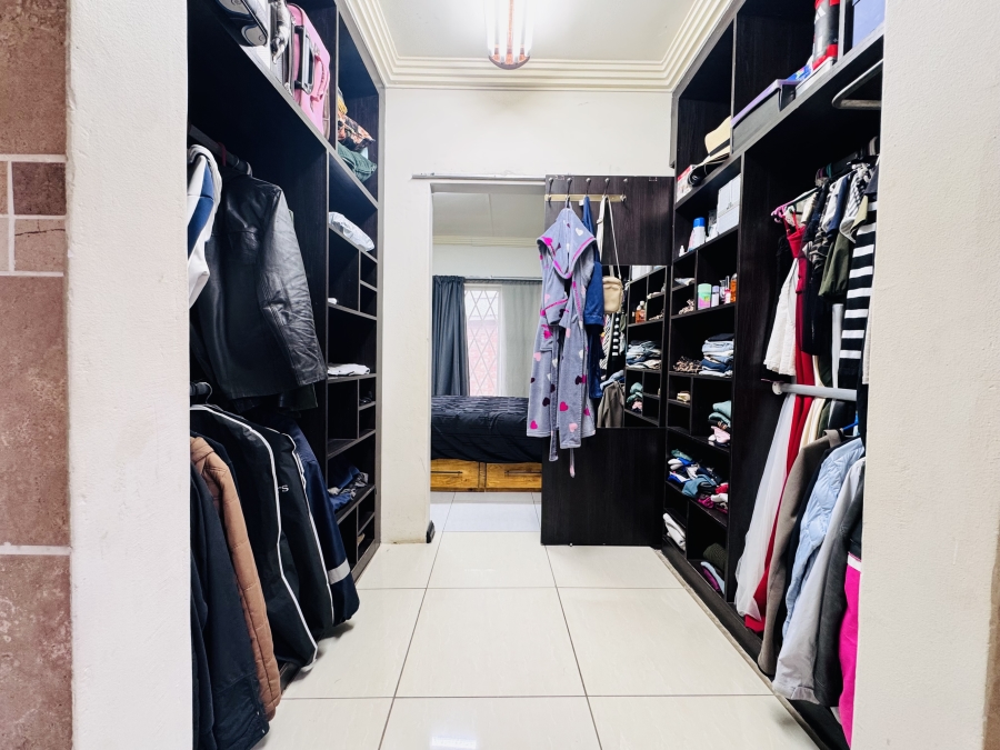 3 Bedroom Property for Sale in Flamwood North West